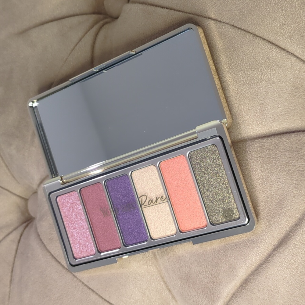 Rare Beauty Magnetic Spirit Eyeshadow Palette